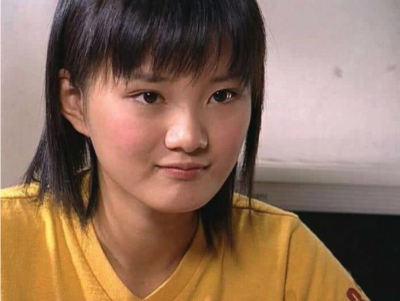 萧晴|还记得那个“土土的”萧晴吗？时隔16年大变样，如今素颜美上天