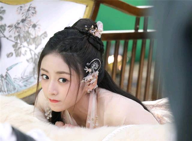 亲爱的药王大人▲古装剧《亲爱的药王大人》来袭,男主傲娇冷漠,女主呆萌可爱