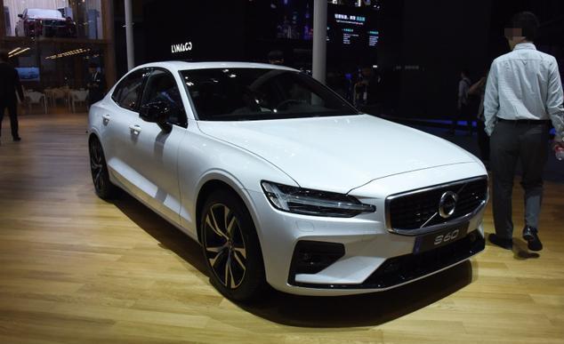 沃尔沃S60▲30万提了辆沃尔沃S60,再换到凯迪拉克CT5,车主:对比差距明显!