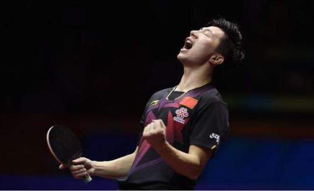 马龙：国乒大满贯马龙，曾被妻子父母“逼迫”退役，背后的故事让人心疼