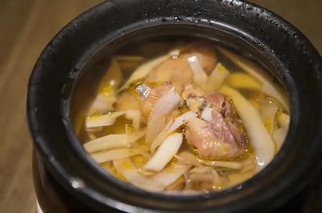 [春笋]杭州姑娘突然腹痛，头晕目眩……竟与餐桌上这道美食有关