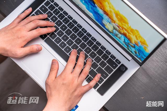OLED|荣耀MagicBook Pro 2020锐龙版笔记本体验：平凡外表下有颗强芯