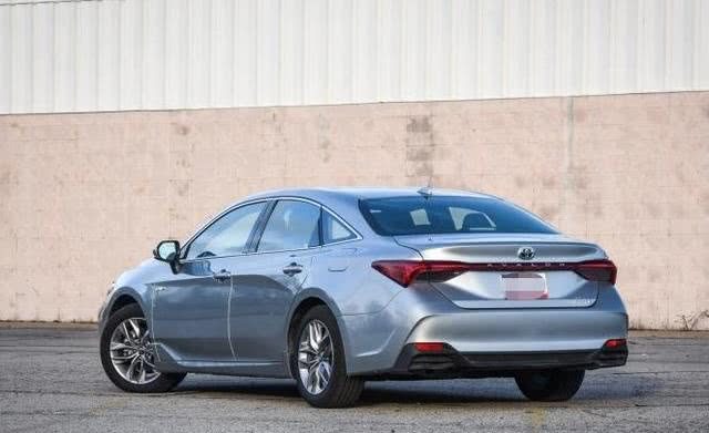 『亚洲龙』开完丰田亚洲龙,再换到红旗H7,车主:对比后差距一目了然!