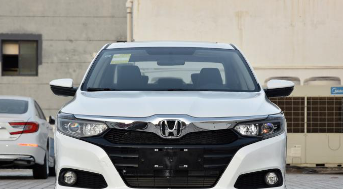 本田皓影：开完大众朗逸，再开本田凌派，谁更有档次车主用数据说话