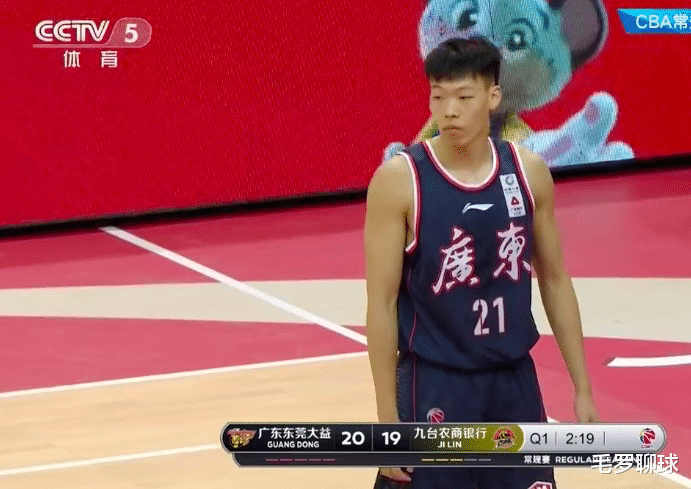 广东男篮|大黑马180秒14-0吊打10冠王广东，中国男篮00后得分，杜锋输急了