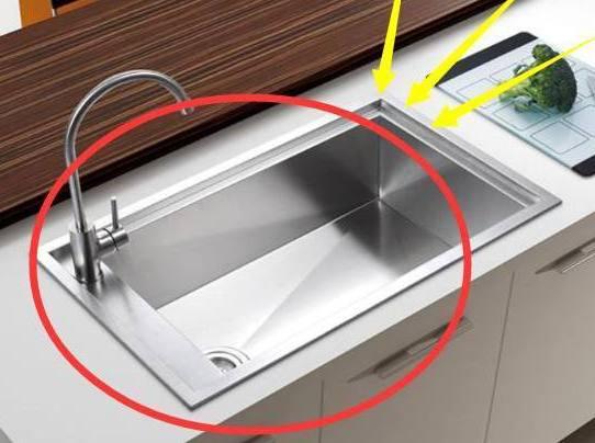 『』厨房别装这种水槽，洗碗起来太不方便了，我家用过才知道
