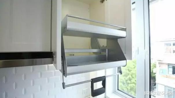 上海38㎡老房，再婚儿子和儿媳睡大房，让爷爷奶奶和孙子拼床睡！