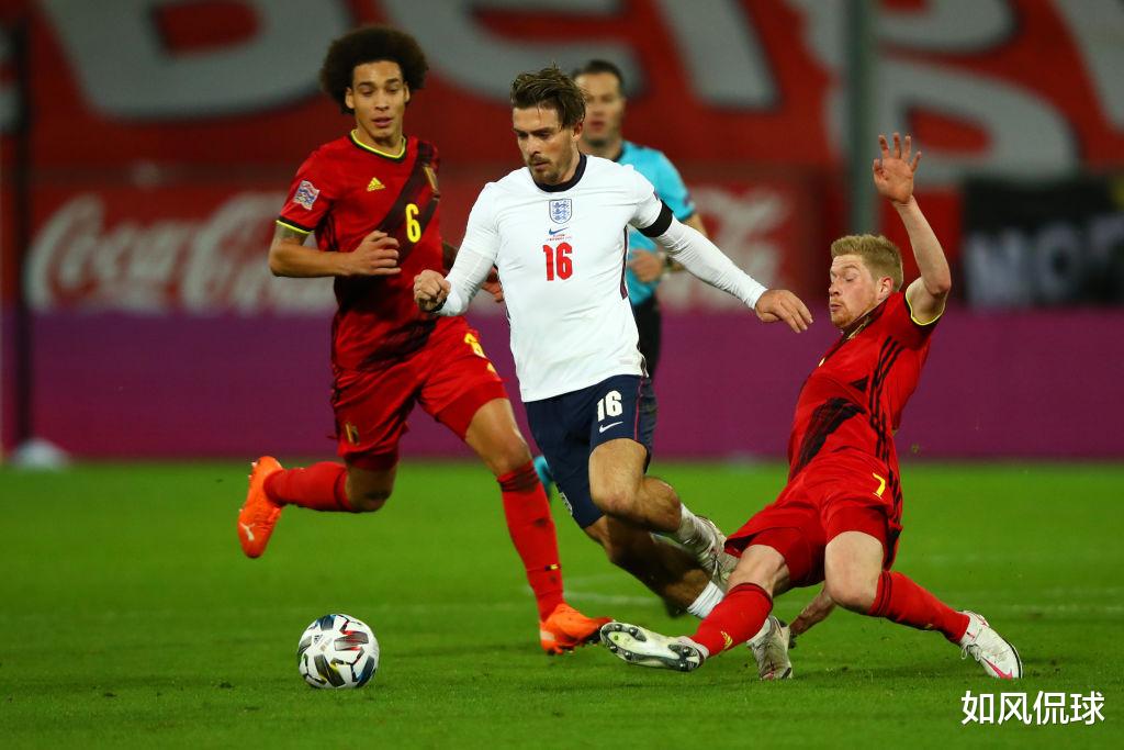 英格兰队|2-0!世界第1踢疯了:13分钟轰2球,送对手出局,拥抱庆祝