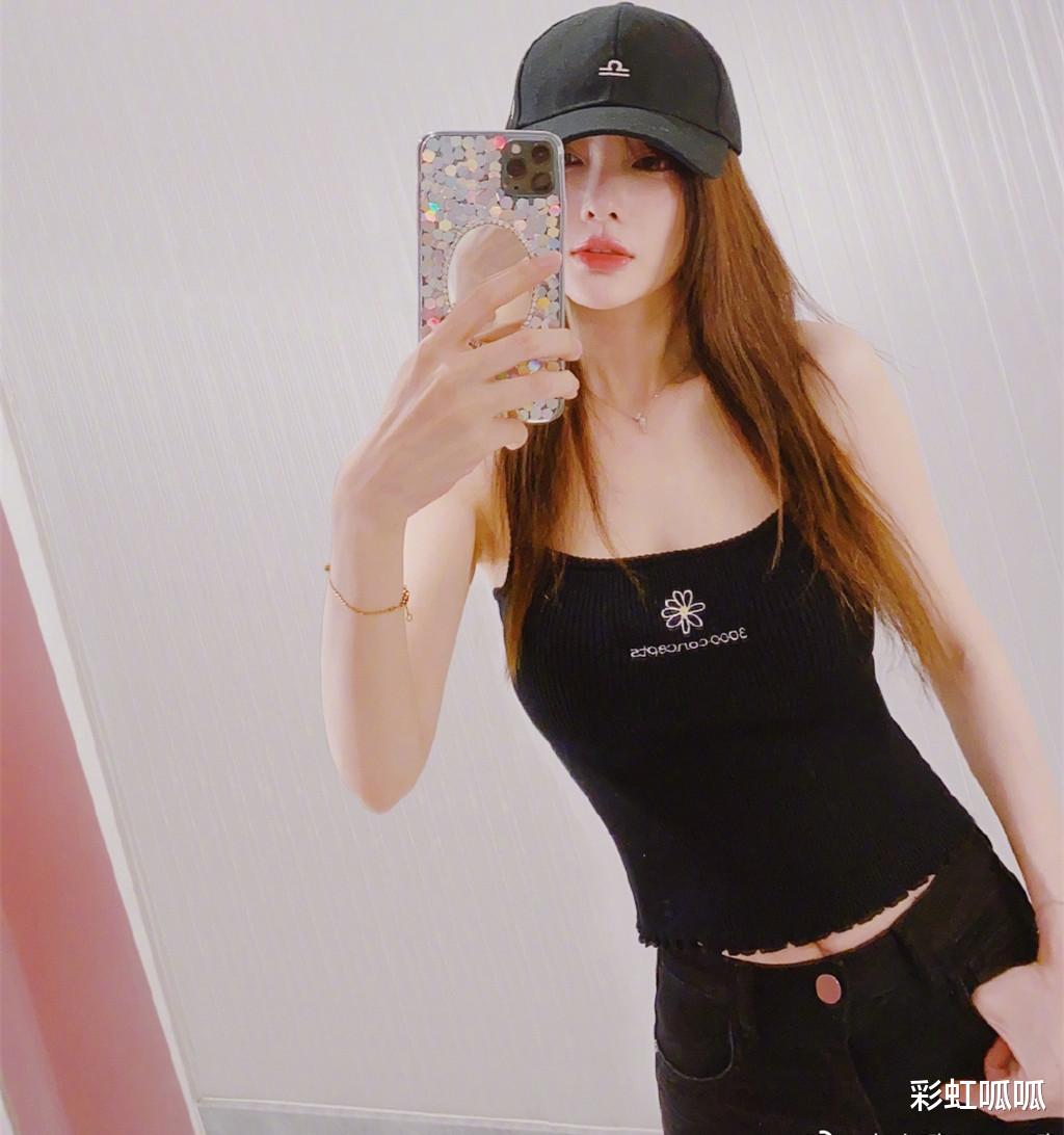 【李小璐】李小璐做直播多赚钱？看到她的分成收入，贫穷限制了想象力