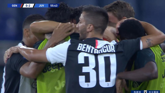 C罗@石破天惊！C罗长途奔袭后上演世界波远射，狂奔怒吼庆祝太疯狂了