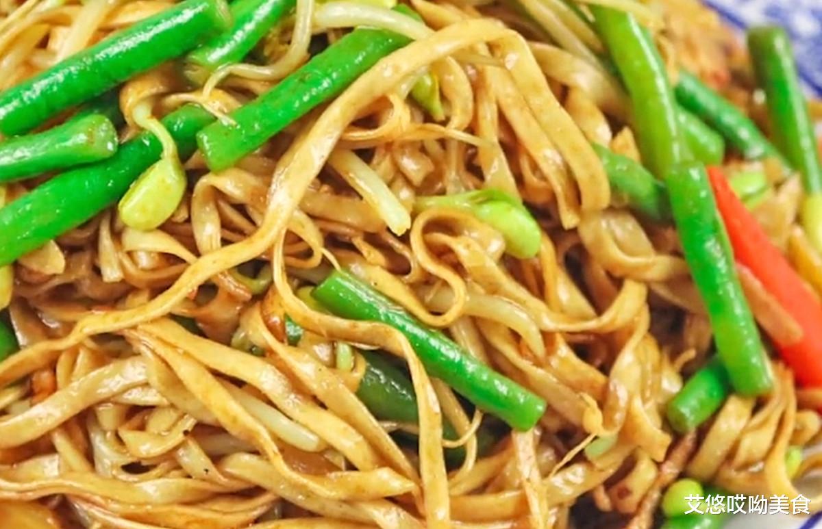 「面条」豆角焖面全过程，面有韧劲，豆角香脆，出锅那一刻真馋！