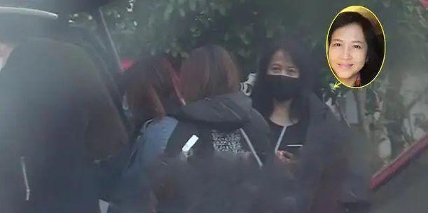 关晓彤▲关晓彤妈妈怀孕旧照曝光,曾经的靓丽小花旦,为女儿隐退娱乐圈