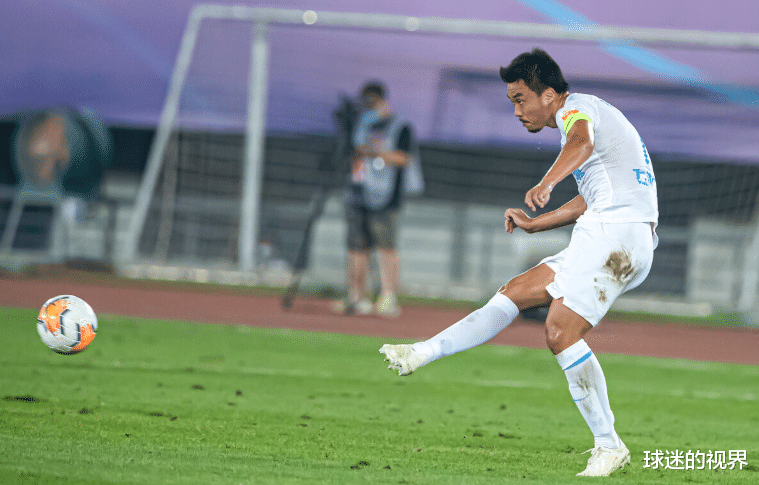 大连|34岁恒大旧将一战踢出“2000万欧”的水平，大连人赛季首胜他功不可没