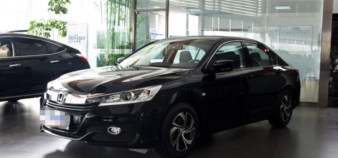 本田雅阁@开了三年本田雅阁,如今换成了日产天籁,车主想聊聊真实感受