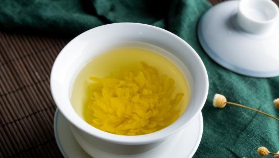 肝脏|放屁过多是排毒还是肝脏预警？世卫组织公布真相，现在知道不算晚