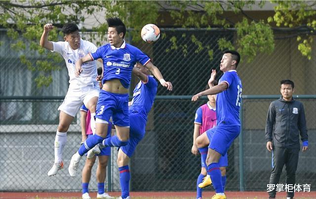 罗德曼@不堪重用？申花对抗赛本土中卫点球三不沾，新赛季或将无缘主力！