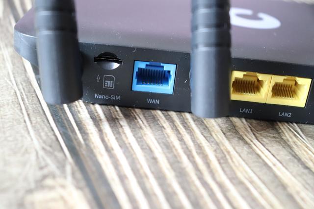 微信|告别价格高昂的商用宽带，可以带着网络走的蒲公英X4C路由器