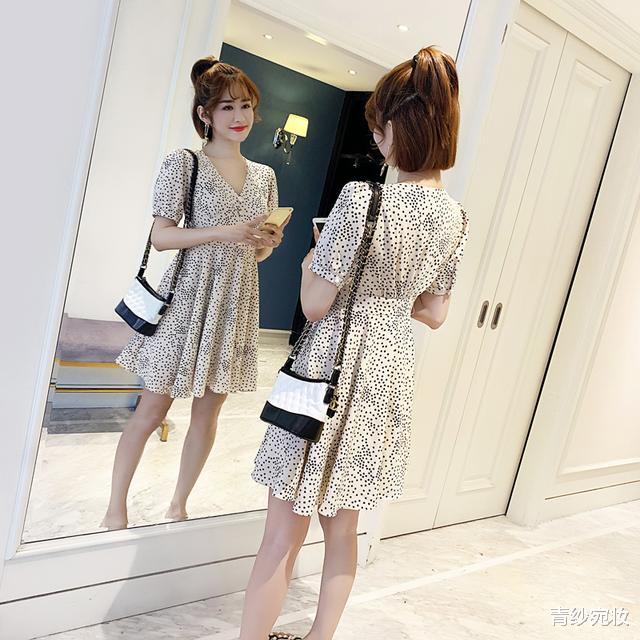 连衣裙■这几款连衣裙既温柔又显气质，很适合夏季约会的时候穿哦