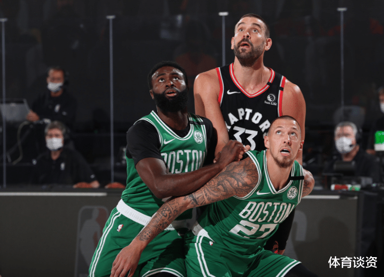 沃克|11中2！双探花想念欧文，1.41亿队友仅5分太坑，双加时输球无奈抢七