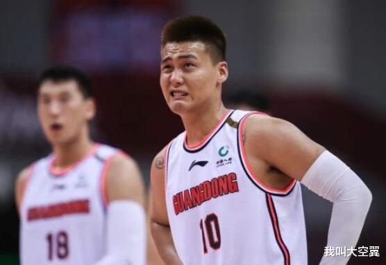 易建联|终于明白为什么球迷不希望易建联强行复出，看完分析，豁然开朗