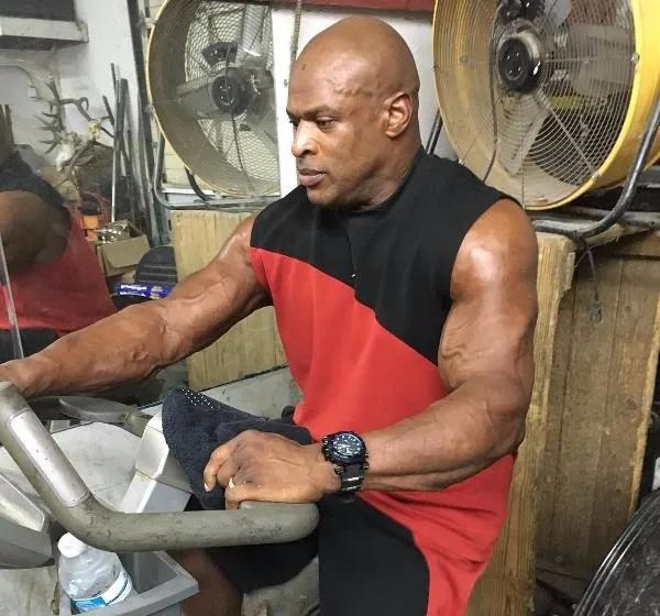 【奥林匹亚】当健美运动员完全失去了肌肉,会是什么样子呢?