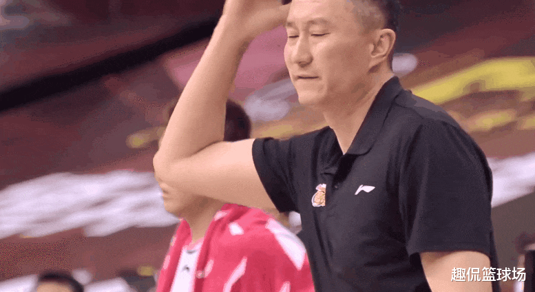 杜锋|杜锋又练出一新人，替补内线被捧上位，全场正负值第三