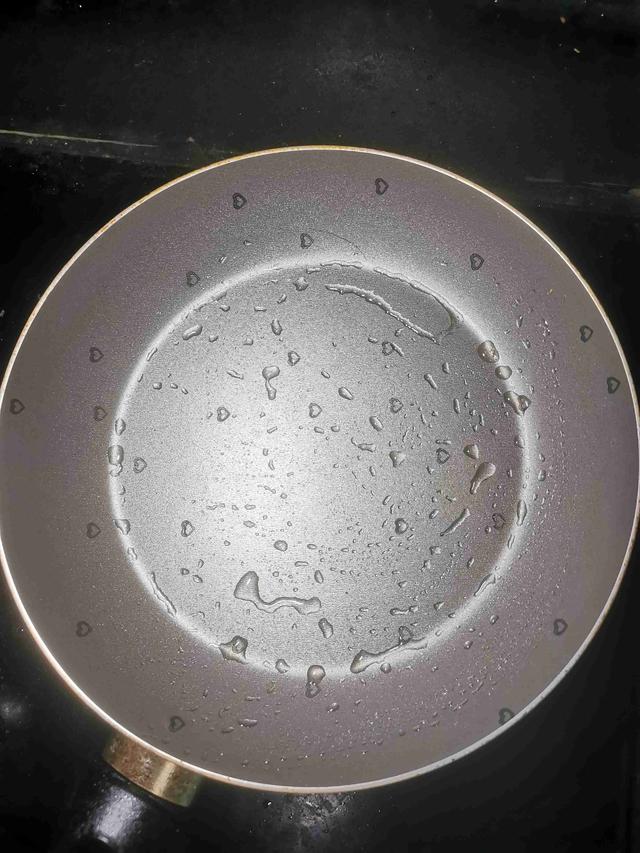 牛排▲市面上两种肉是合成肉,对身体不好千万别吃,快来瞧瞧你吃过吗?