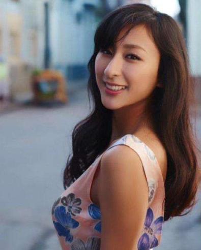 『花滑』吃药也控制不住！日本花滑女神发育太“玩命”，无奈20岁选择退役