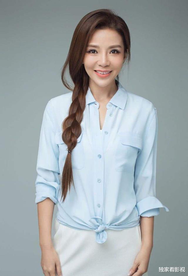「朱迅」朱迅被亲妈伤害后，却成了模范儿媳：吃婆婆剩饭，伺候瘫痪的公公