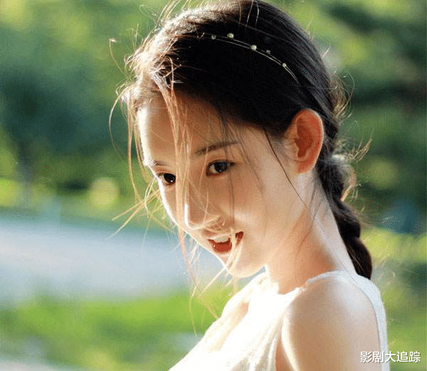 吴昕@娱乐圈发现女版罗志祥，23岁四段恋情，还有导演男友为其自杀？