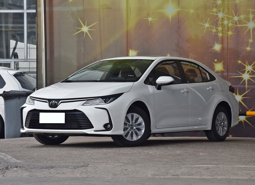 丰田卡罗拉|丰田最热销的家轿，全系标配8气囊，油耗3毛多，关键是难开坏