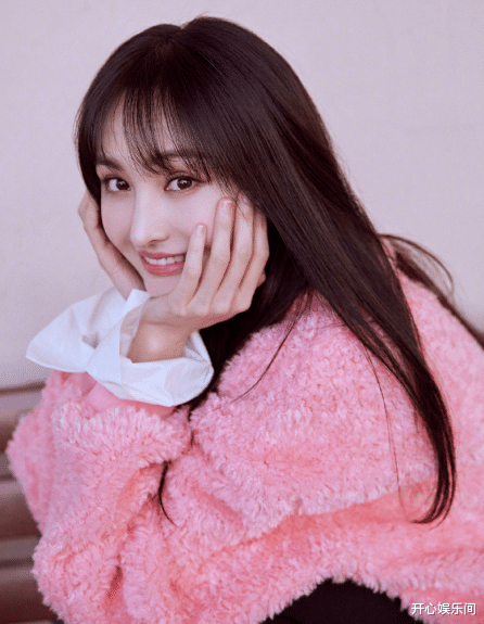 |郑爽与装修公司之间，不是道歉那么简单，两个因素暗示郑爽选择妥协