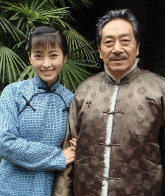 王奎荣|当年不顾一切嫁给73岁大爷，直言自己不会后悔的36岁女星，现状如何？