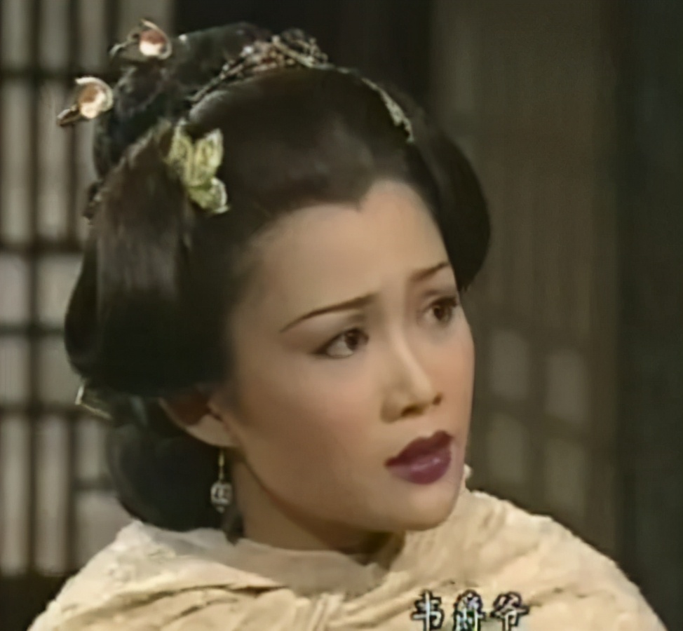 阿珂|新鹿鼎记阿珂被嘲史上最“丑”，比起李嘉欣梁小冰，她到底差在哪
