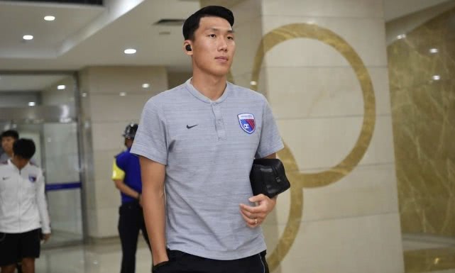 [中超]谁签他谁赚？曝天海韩国中卫已被3支中超队追逐！最热门下家浮现