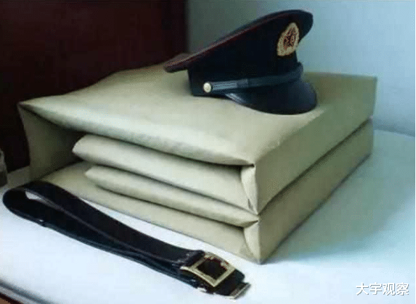 印度|中国军人将被子叠成“豆腐块”，印度将被子叠成啥样？看完别不信