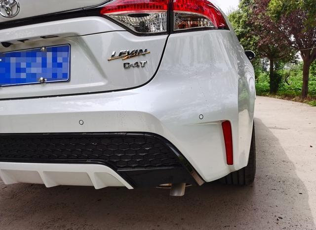 丰田雷凌|人生第一辆车，在轩逸和雷凌之间选择，最后提了雷凌运动版