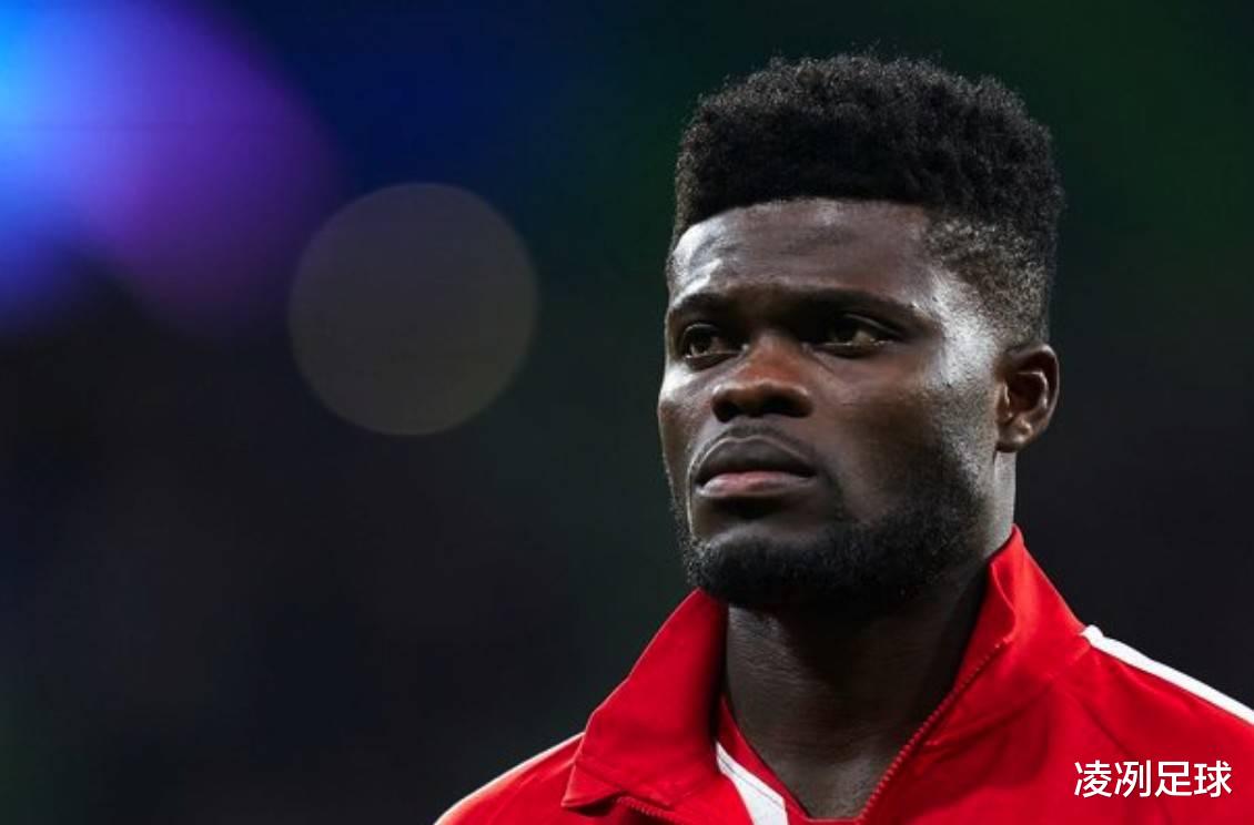 「曼联」卖一买二! 意甲豪门9000万砸博格巴, 曼联补中场锁定范德贝克+马竞铁腰