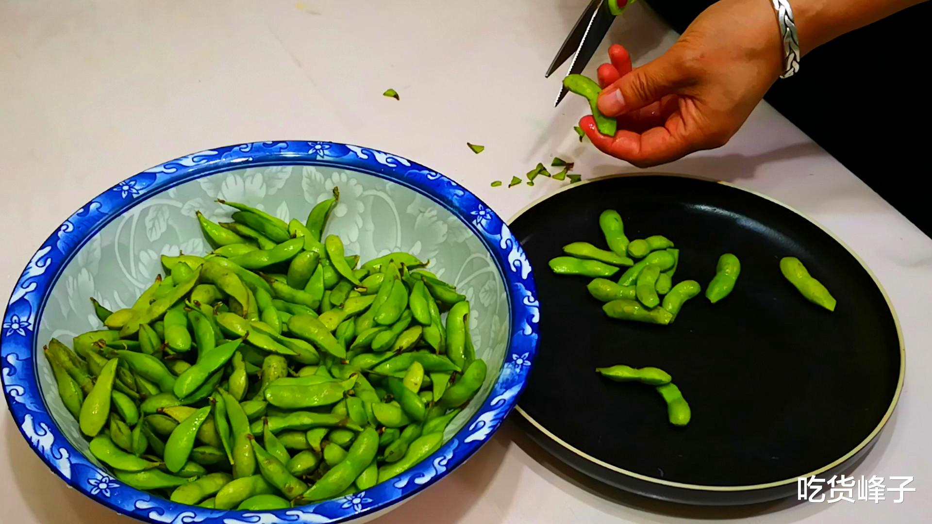 毛豆|夏天，碰到此菜别手软，一次性囤20斤，放冰箱冻起来，炒和煮都香