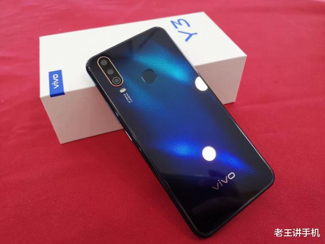 |手机实体店销量最高的两款手机！很冷门，线上用户都没听过！