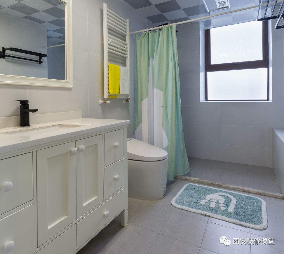 ：145m2四房清新，无任何造型，连石膏线都没有