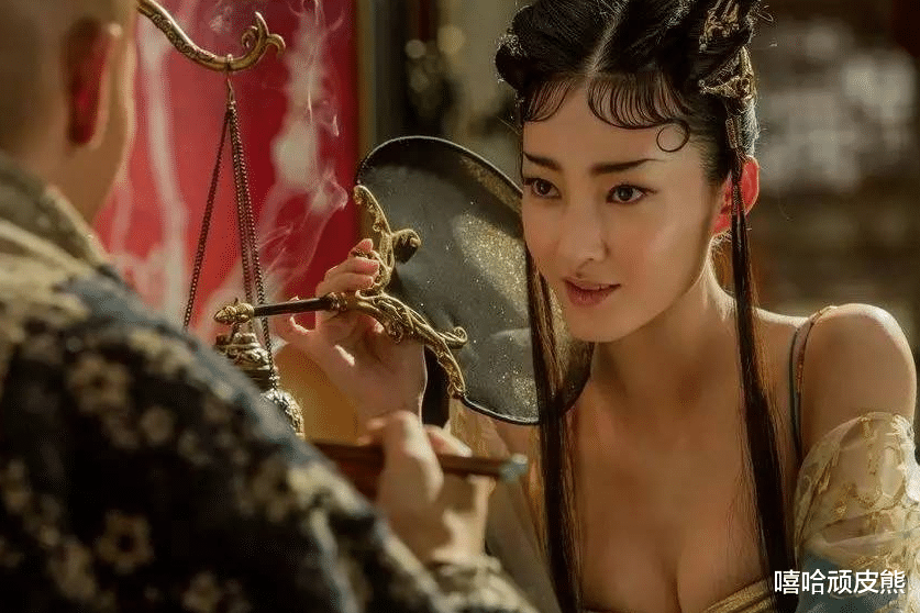 周星驰|为区区8000万小利与周星驰闹僵，还嘲讽星爷不懂电影，现在下场如何？