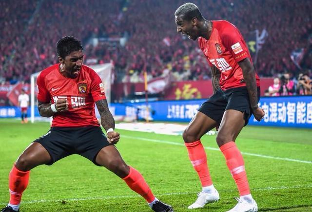 广州恒大@许家印的承诺已经完成,接下来广州恒大,能带领国足崛起吗