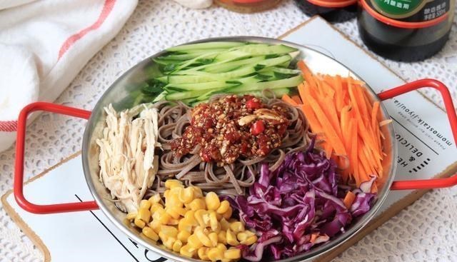 荞麦面|适合晚餐吃的主食，营养全面，热量低，酸辣开胃，天天吃都不腻