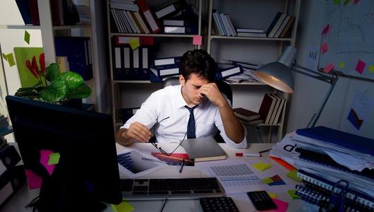 ：老实人干的活最多，最后却得不到提拔，原因出在三种“耿直思维”