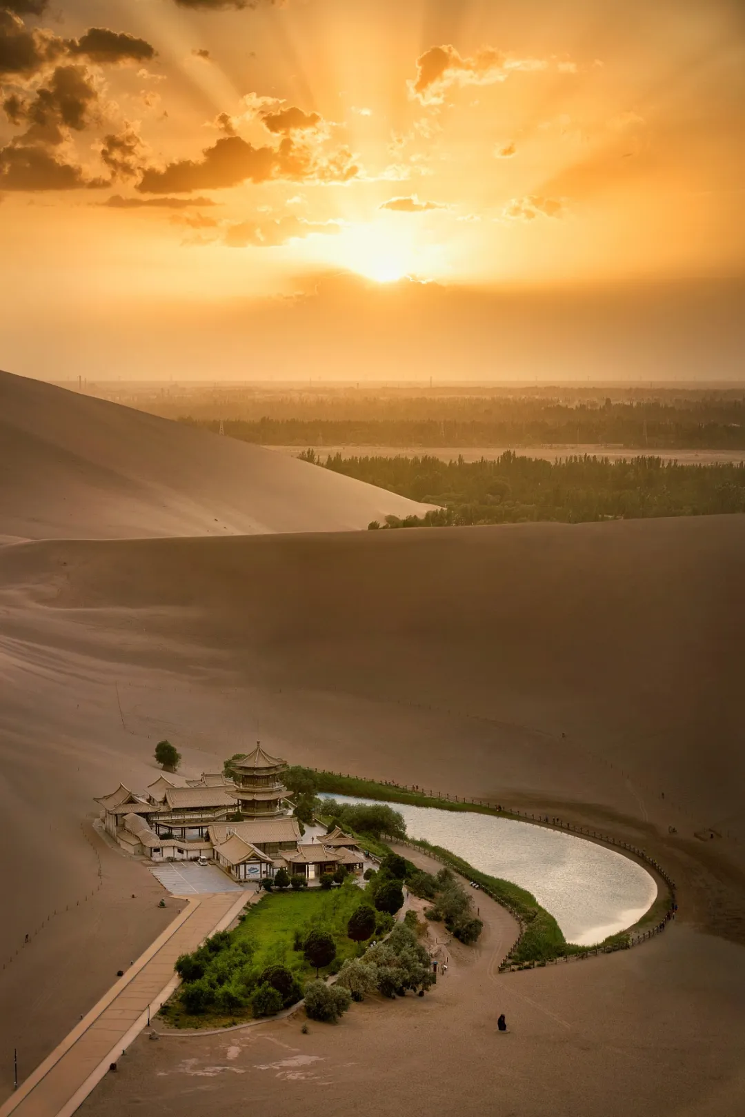 【敦煌】一个叫敦煌的地方正在死去