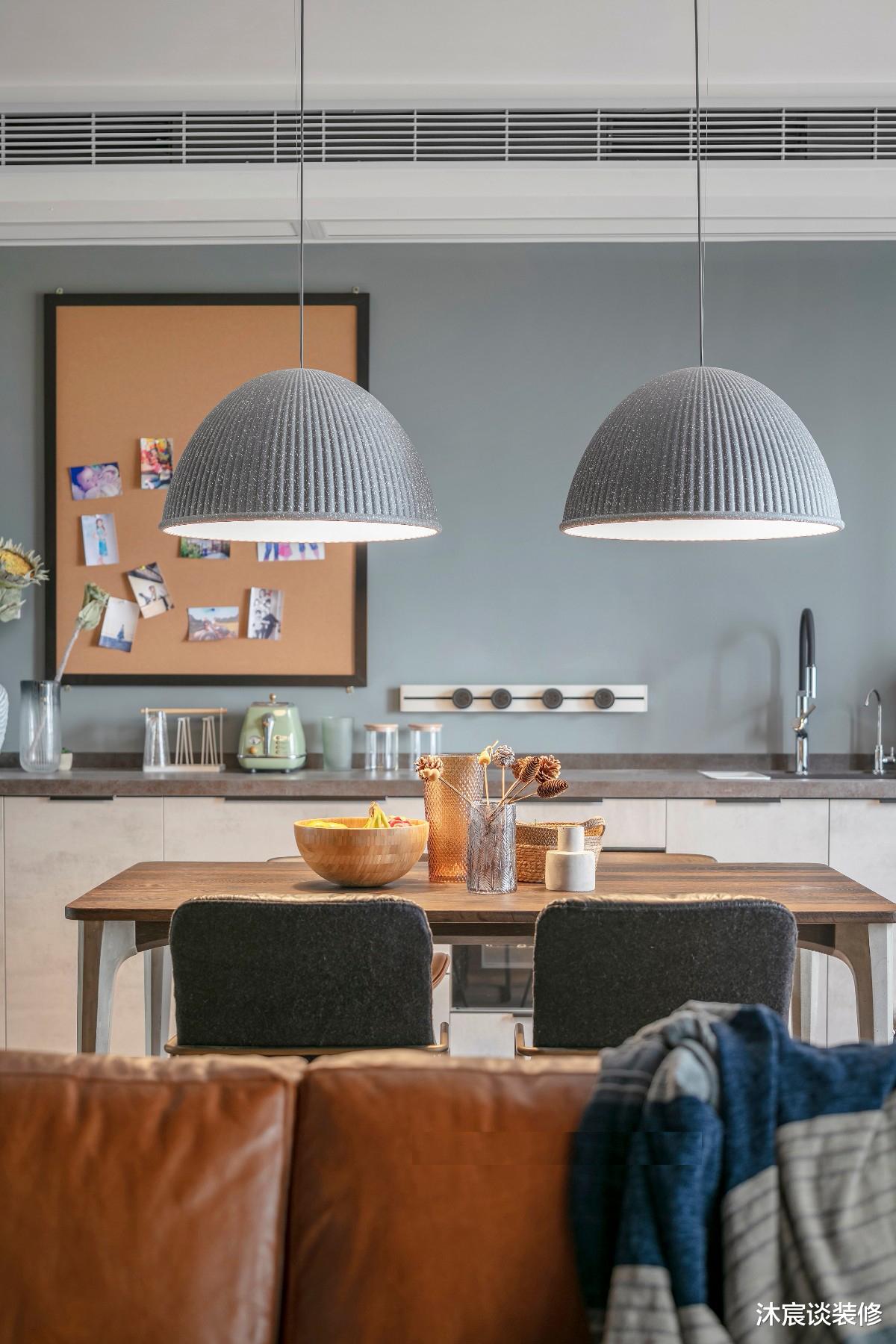 「」150㎡四居旧房翻新，完工后成“最具文艺范的家”！一进屋就迷上了