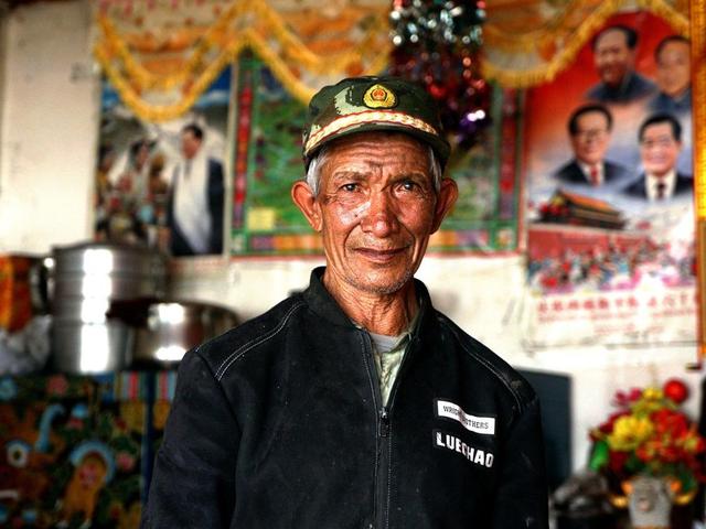 『中国国籍』这个民族被清政府赶走,多次申请加入中国国籍,17年前才得偿所愿