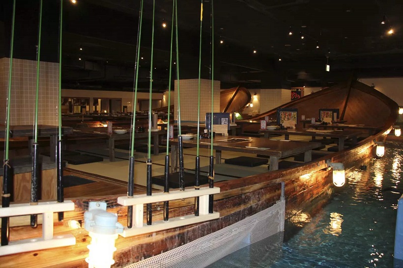 日本|日本的奇特餐厅，想吃鱼要自己钓，顾客钓不到怎么办？