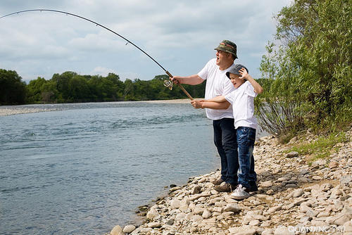 「鸡蛋」钓不到鱼怎么办?老大爷传授的“臭谷子”钓法,专攻大鲤鱼